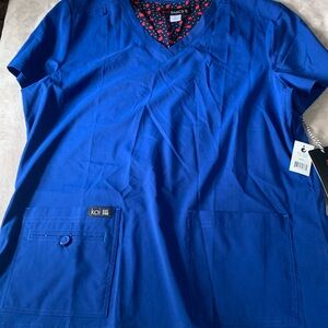 koi basic large scrub top
